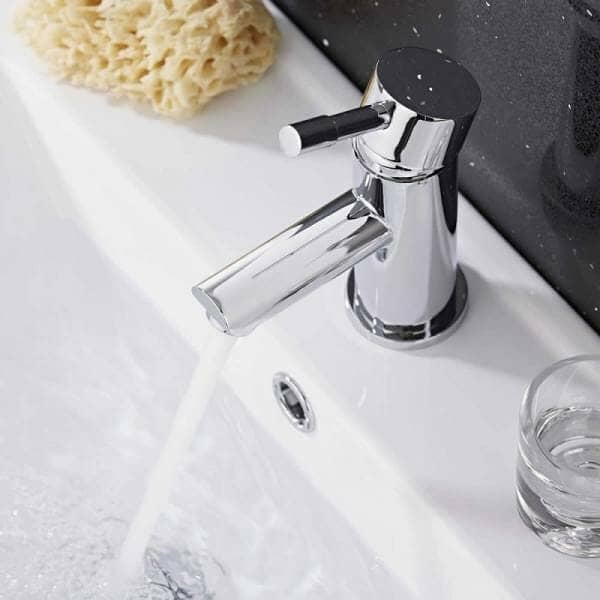 Choisir la robinetterie lavabo. Des mitigeurs muraux aux robinets rétro.